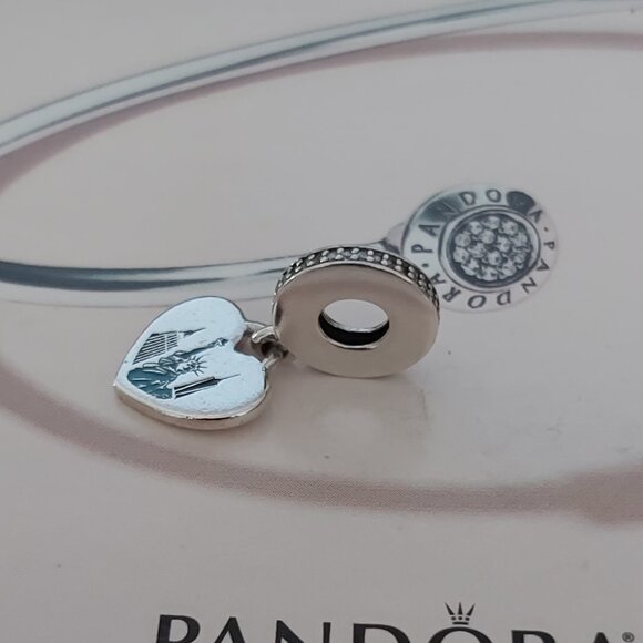 USED Pandora NYC Cityspace, New York City Liberty Heart Pendant charm - Picture 3 of 7